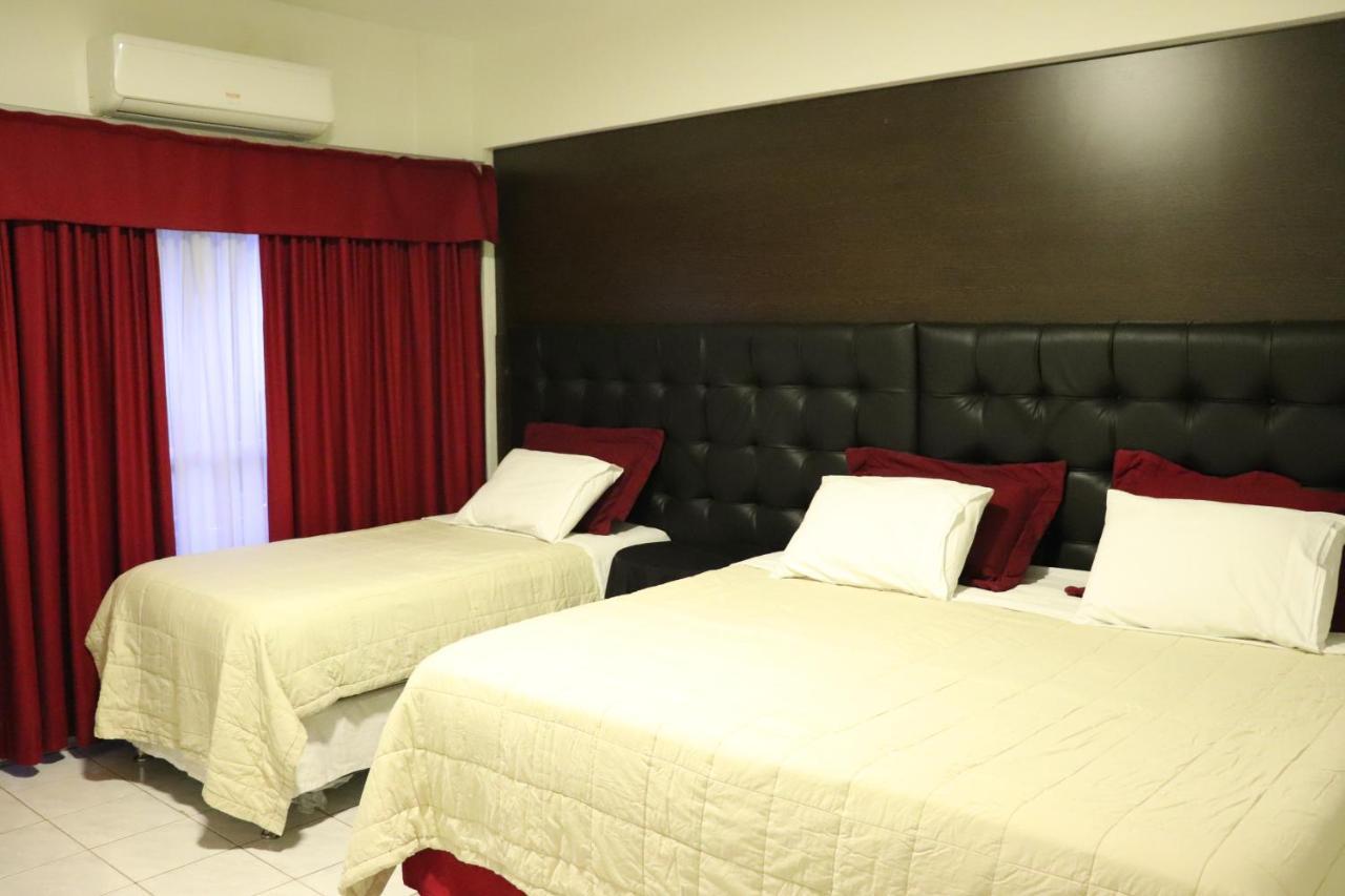 Luxsur Hotel Encarnación Quarto foto