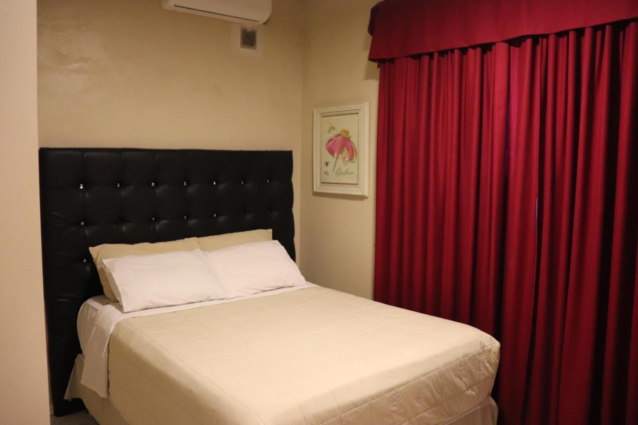 Luxsur Hotel Encarnación Quarto foto